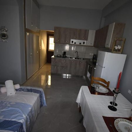 הוילה Moshovia Studio Κάρπαθος Στο Κέντρο Και Ήσυχα מראה חיצוני תמונה